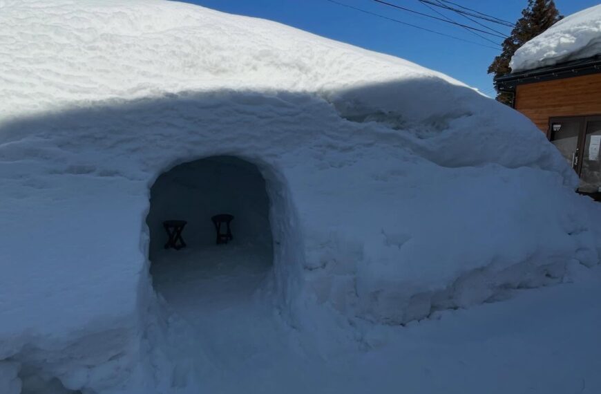 かまくら作ってお待ちしています♪